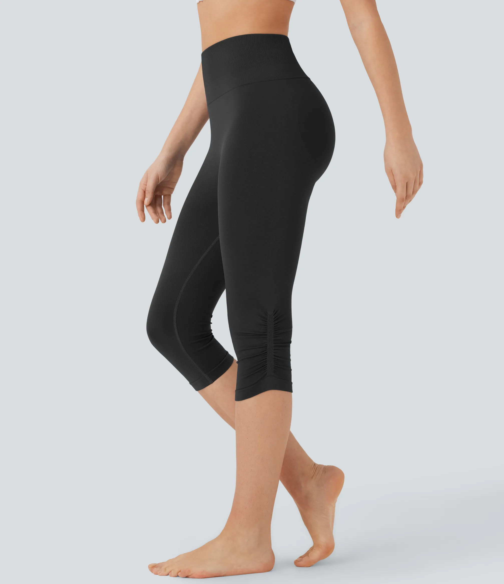 Leggings<HALARA Seamless Flow High Waisted Scrunch Yoga Pedal Pusher Leggings